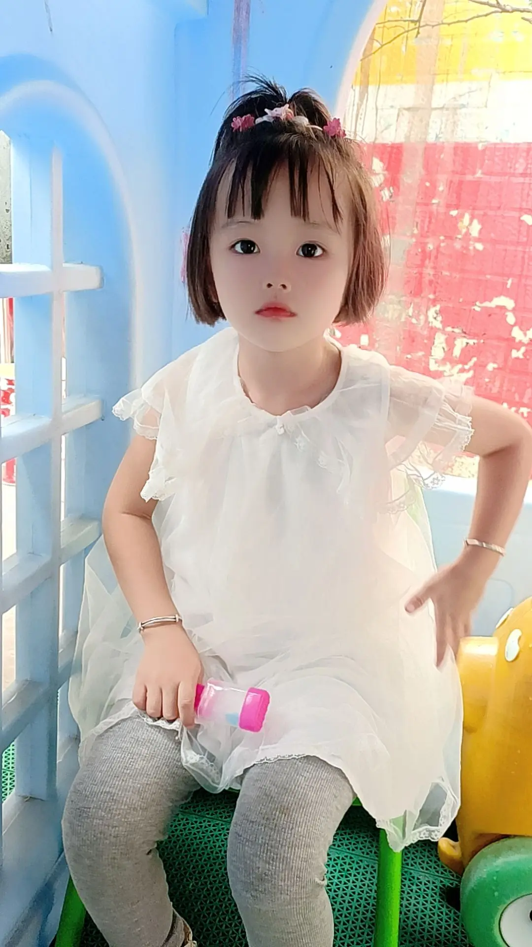 我不后悔遇见你。我的宝贝。妈妈为了你再苦再累我也愿意为你付出一切，虽然...