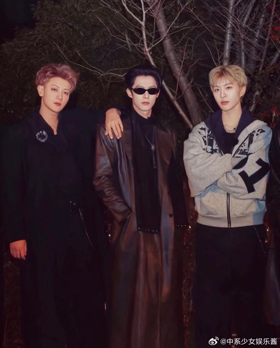 黄子韬是把头p小了吗？ 