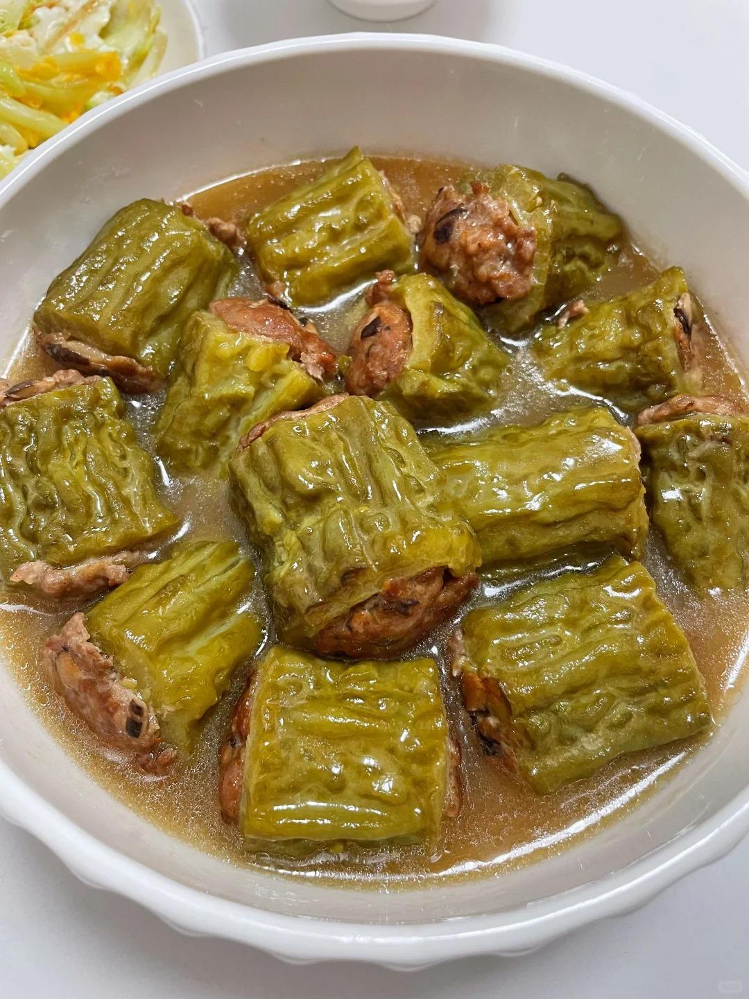 广东客家人刻在DNA里的，必须要隔餐或隔夜的才好吃
广东人平时穿着都挺随意的，背