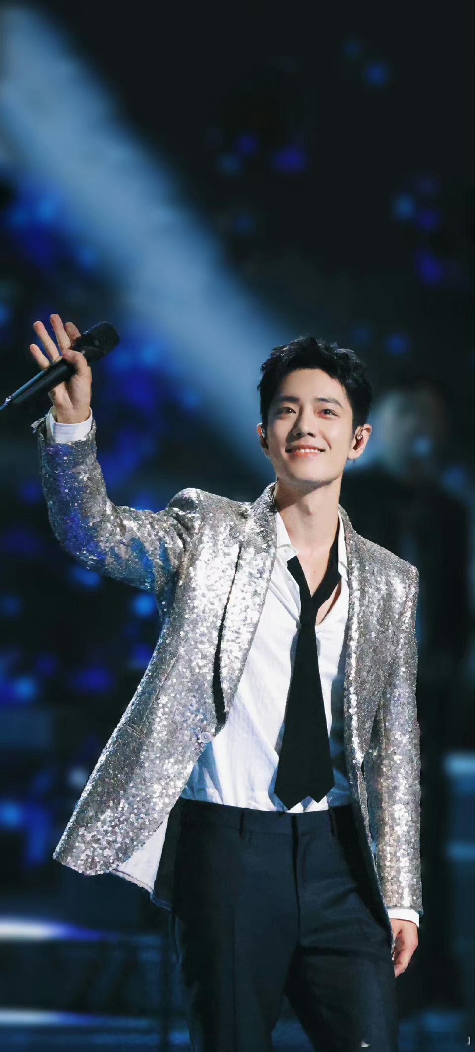 #黄晓明 你是战哥我是站哥#有一说一，肖战唱歌还真不错，以前没发现，有点专业歌手