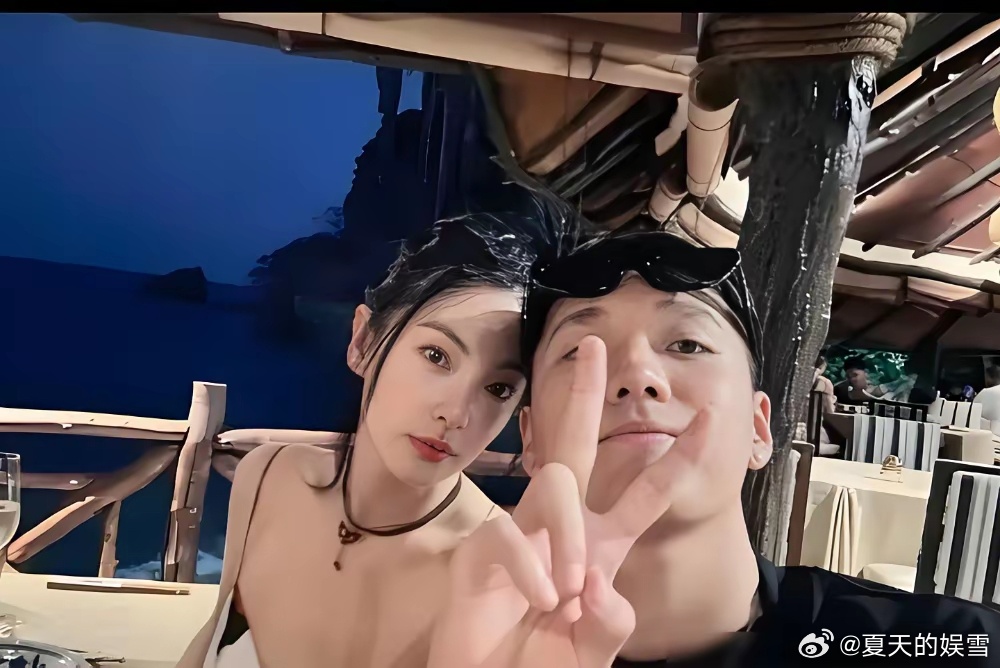 小男友竟然甩了张雨绮，惹得她当着几万人的面直抹眼泪。这个身高1.88米的前CBA
