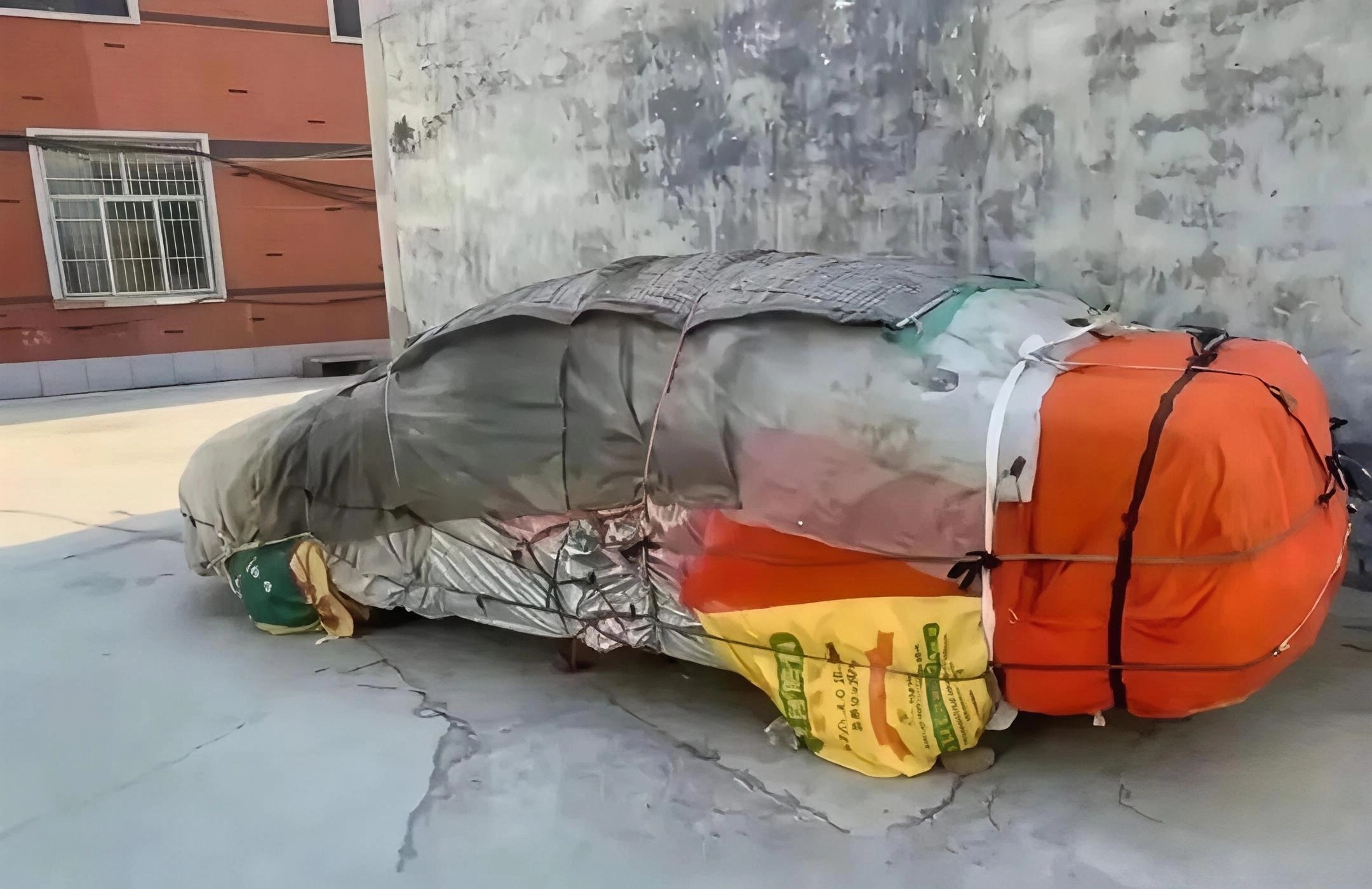 人吧，还得是有一辆车，无论风里雨里它就在那静静地等着你，上下班、过年走亲戚、外出