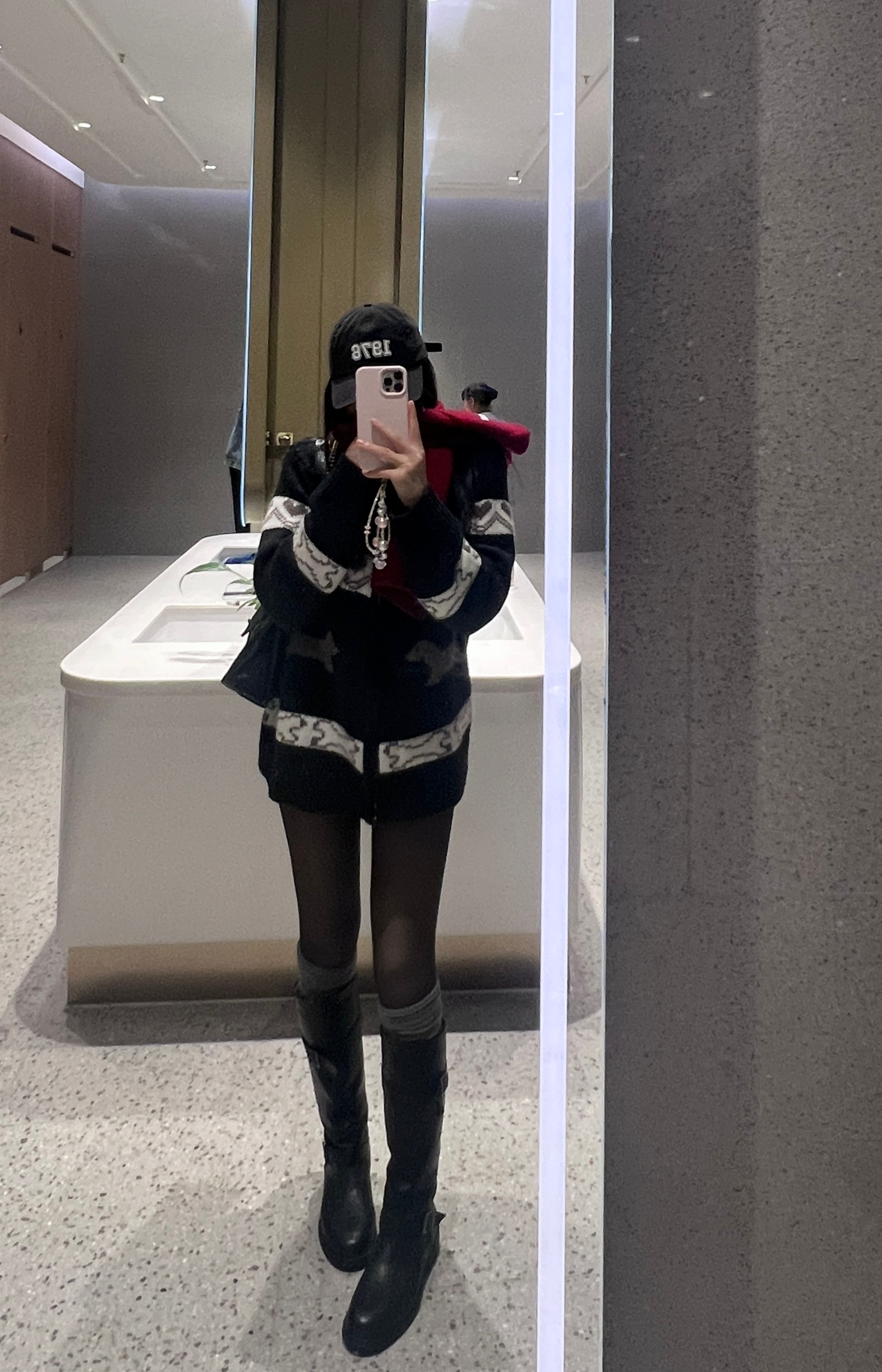 粘人怪社恐穿搭好好吃饭