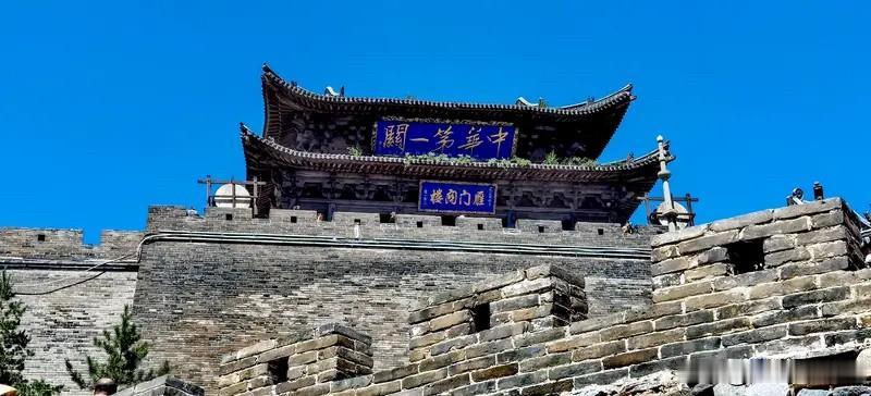 历史的变迁；时代的觉醒；我们在发展中改变了一切；历史的沧桑命运是残酷现实意义深远