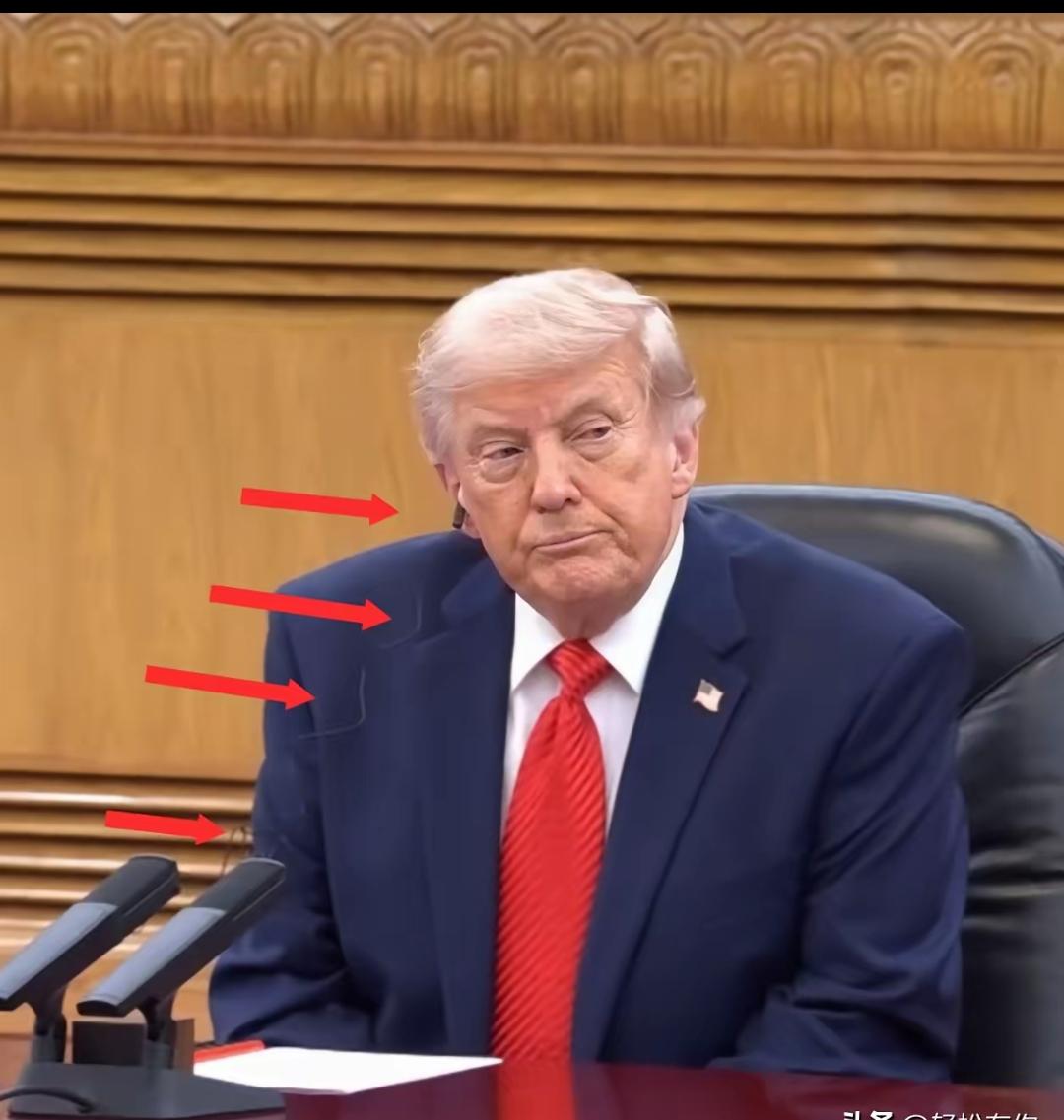 两个不同语言的国家，人员彼此交流的时候，以前需要翻译。你说一段，翻译人员翻译过来