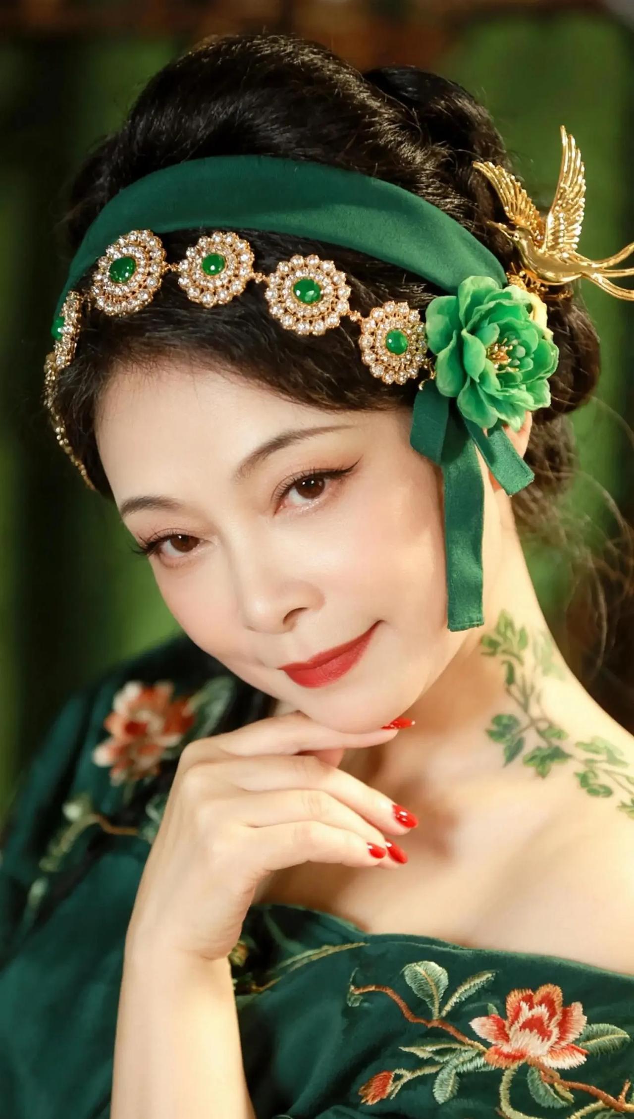 AI翠色古典写真 ai创作