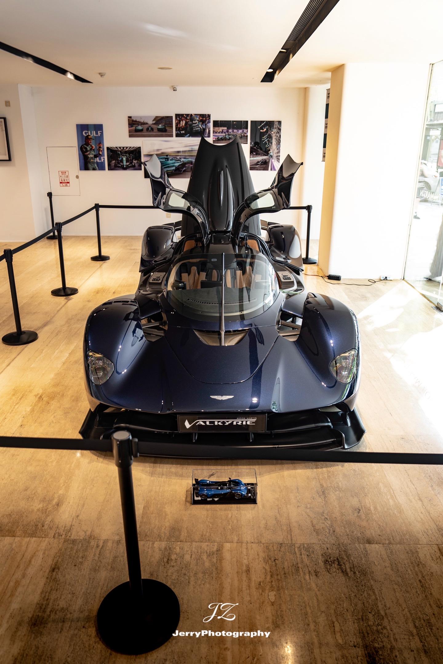 AstonMartin Valkyrie.终于见到了女武神的真车，蓝车...