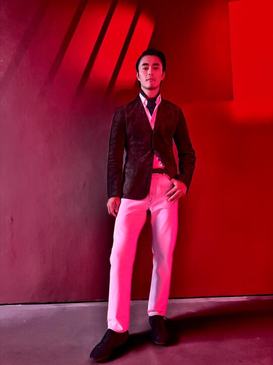 真男人 开V8 哈哈