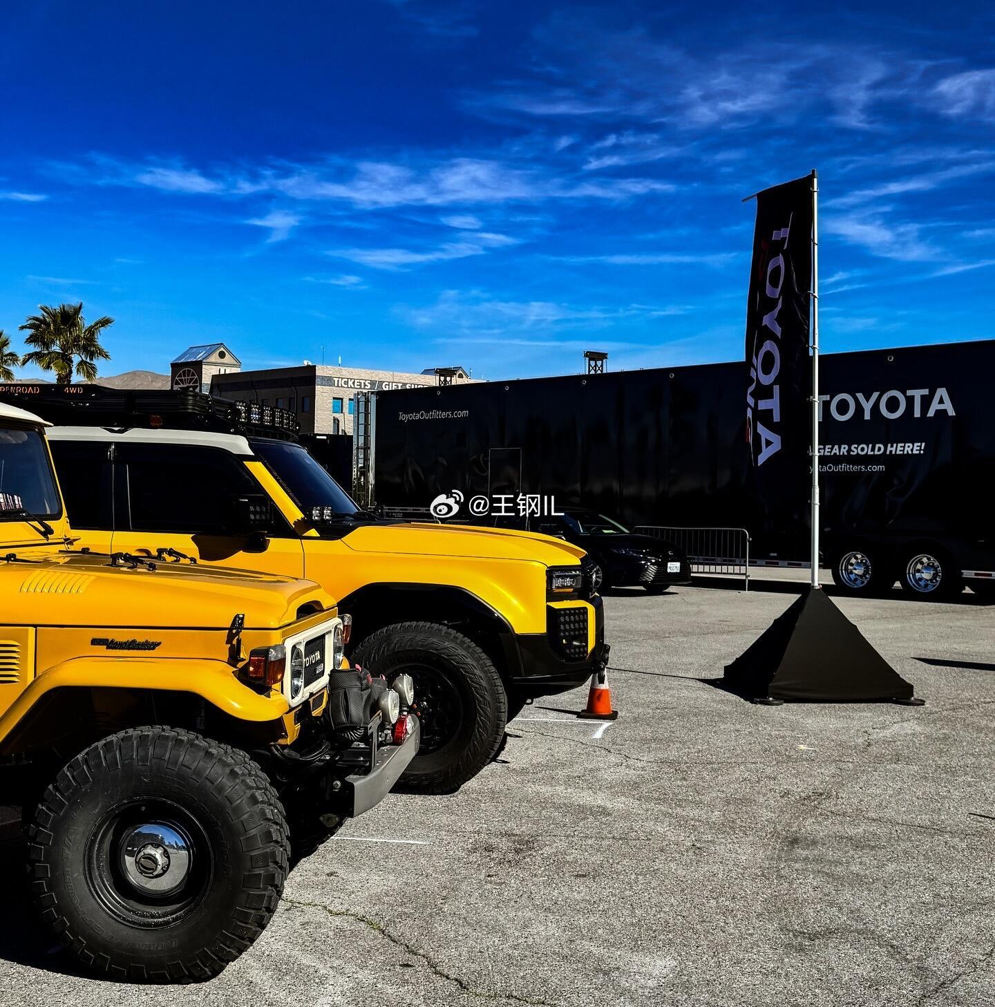 还是对这颜色的硬派越野毫无抵抗力！这搭配漂亮吧toyota