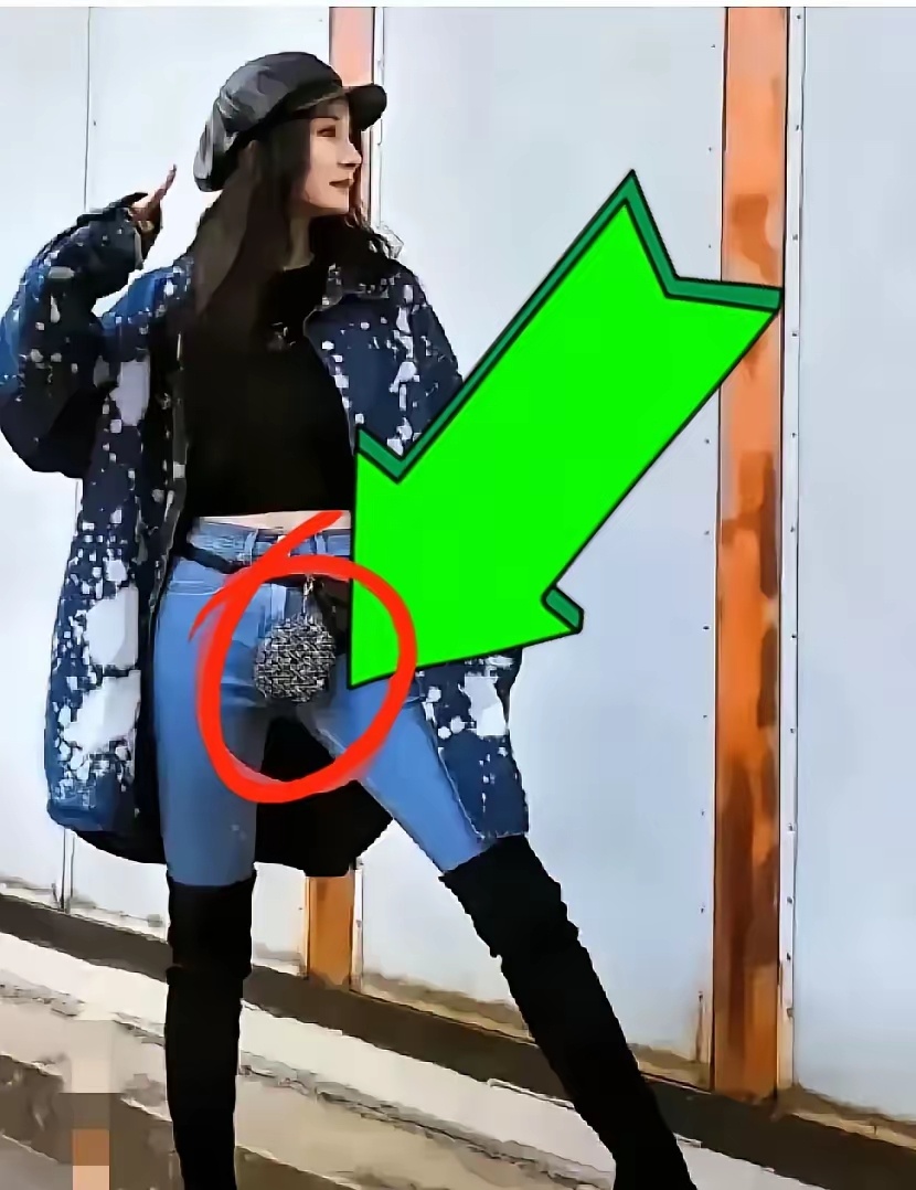搞笑内涵图[超话] 传说中的“铁丝球”都能穿出来？第一眼看见杨幂那条裤子，还以为