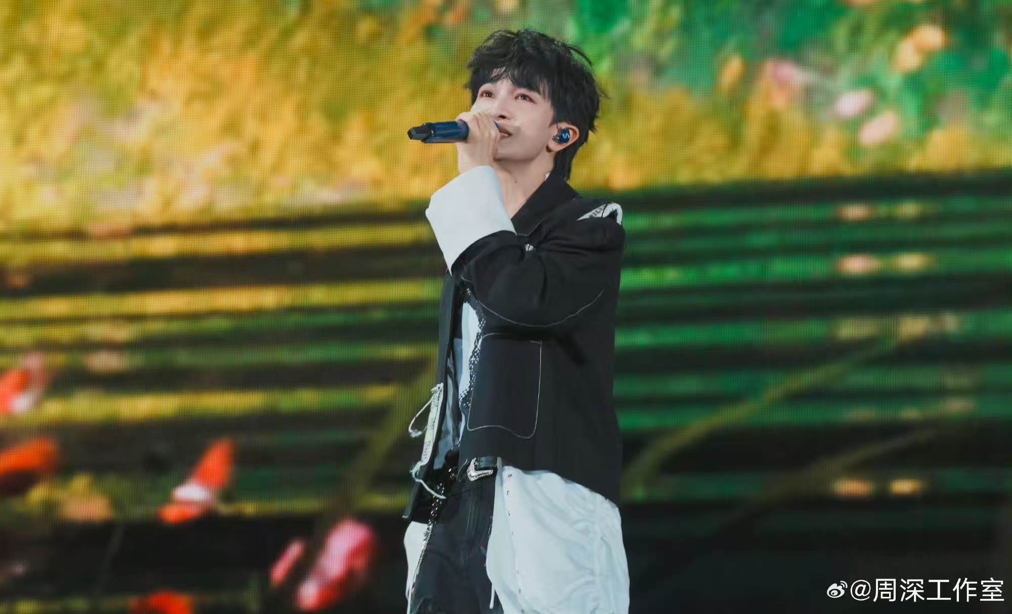 周深7月11日12日连开两场演唱会周深的巡回演唱会呼和浩特定档 五个平台抢票，提