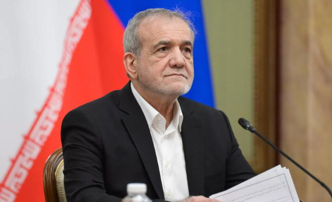 伊朗总统的态度转变了。

伊朗总统佩泽希齐扬 25 日在社交媒体发文称，正如伊朗