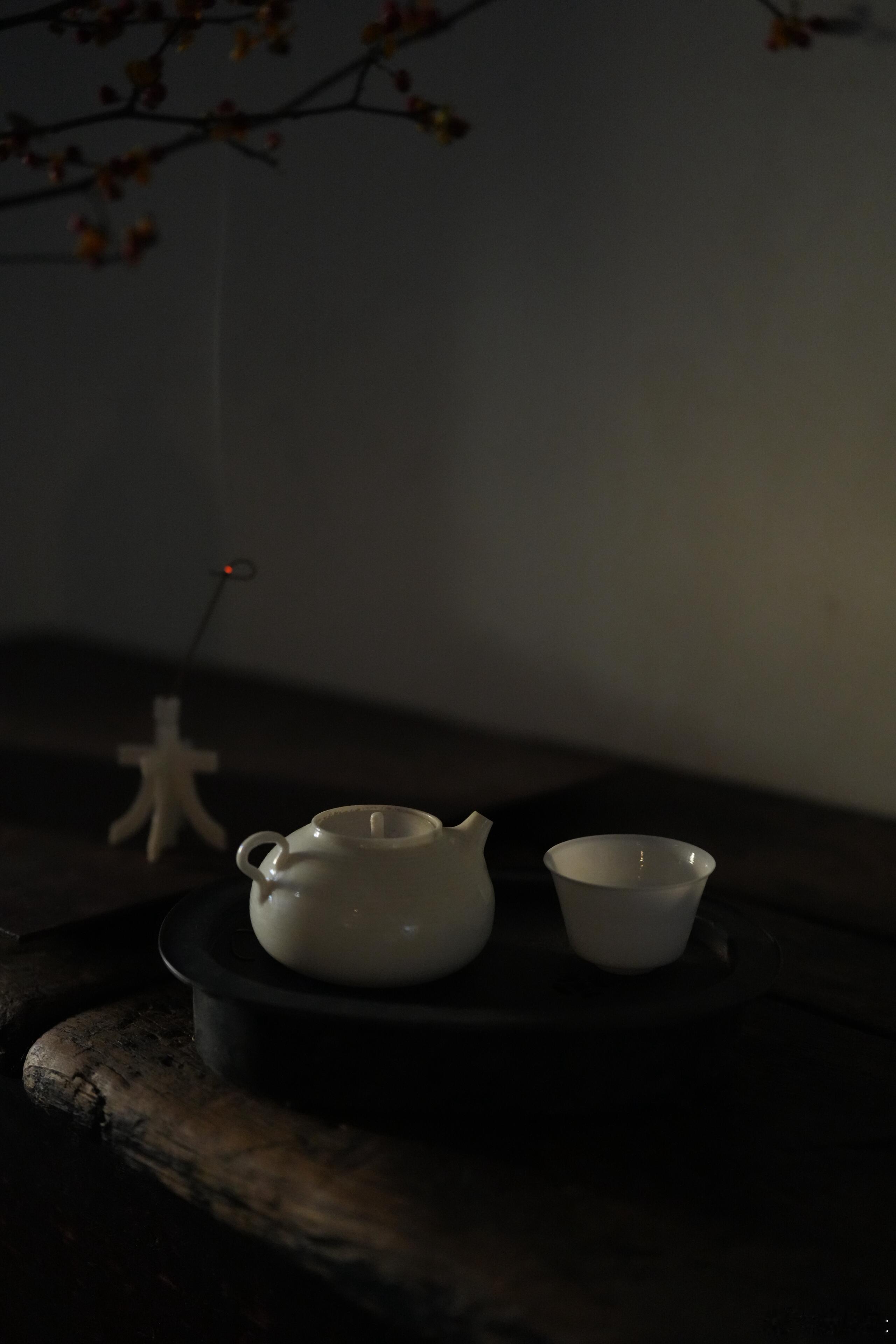 每个人都是独立的个体，有自己的思想、感受和愿望。尊重对方的个性和独立性是建立健康