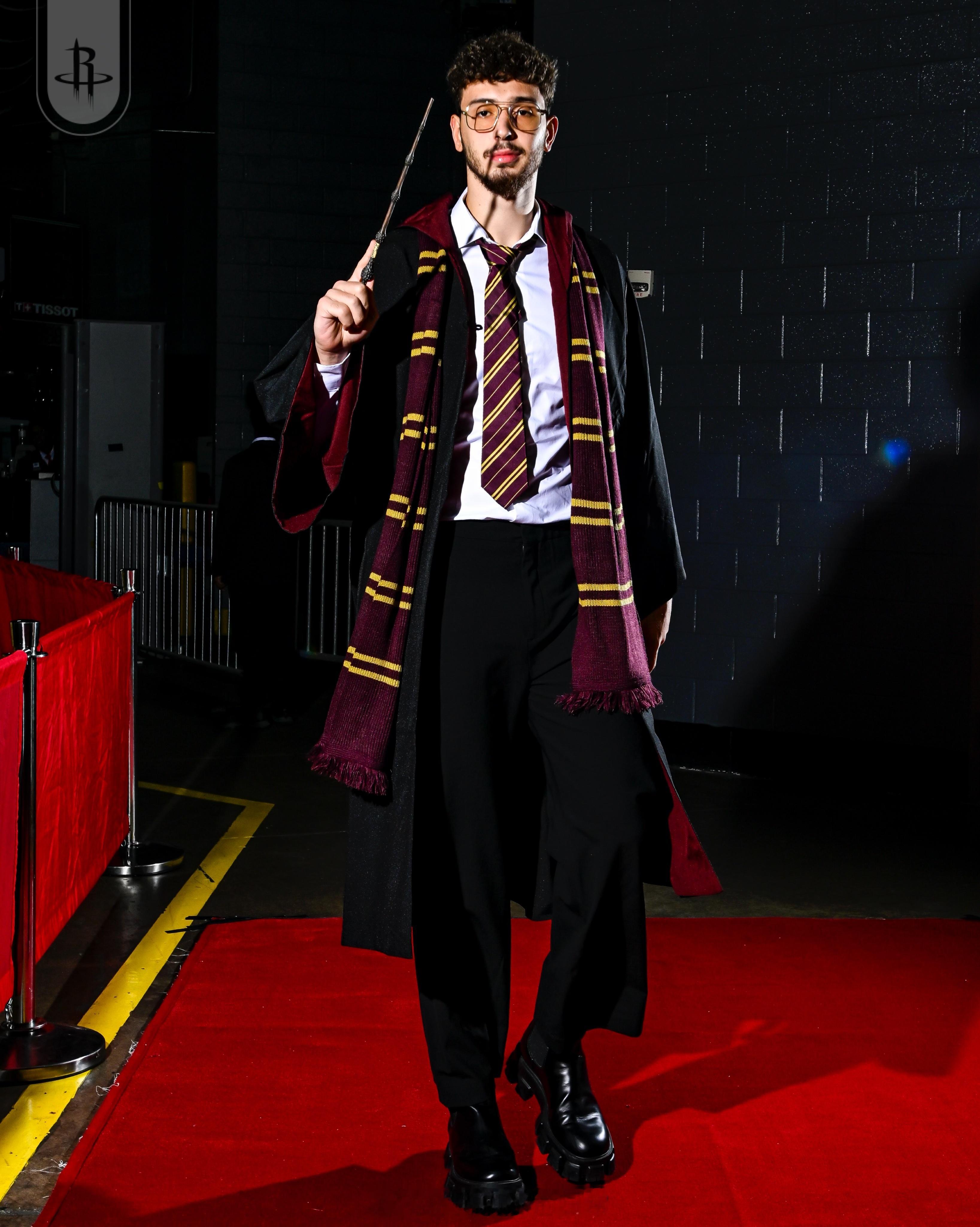 火箭官方：“全体巫师注意啦，2月5日（美国当地时间）哈利波特主题夜即将来袭！专属