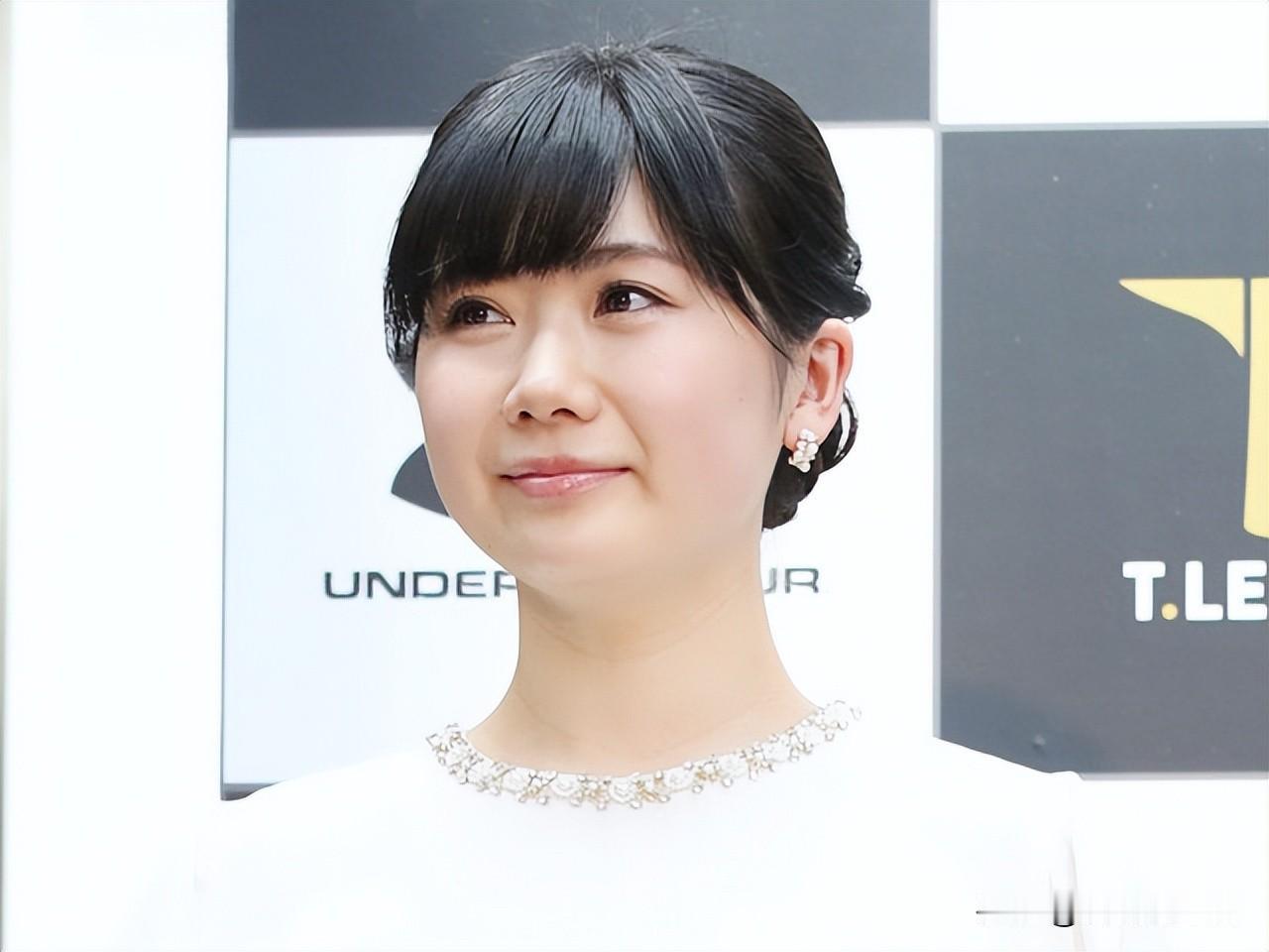 福原爱给所有女孩子上了一课
那就是你可以离婚
也可以再婚
但是千万不能一头热又去