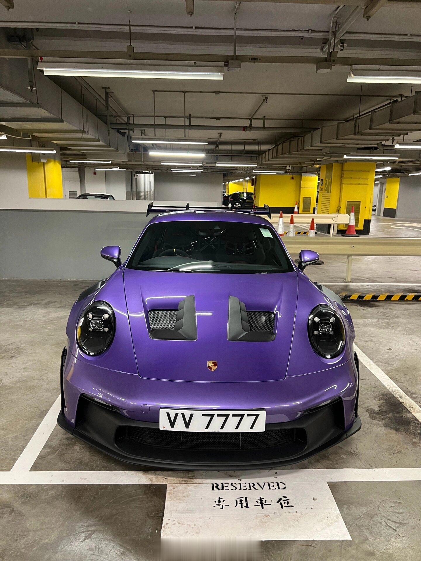 这个颜色的保时捷992 GT3 RS，你们见过吗？[偷笑]#我与汽车的日常##汽