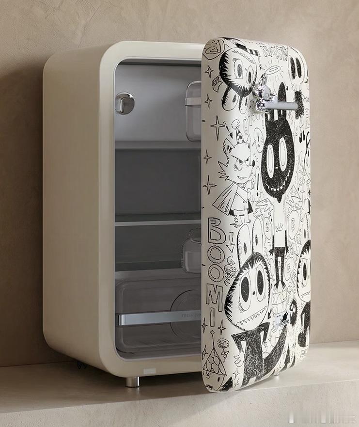 LABUBU冰箱溢价3000元就算是5999元，这种规格冰箱的品牌溢价已经够可观