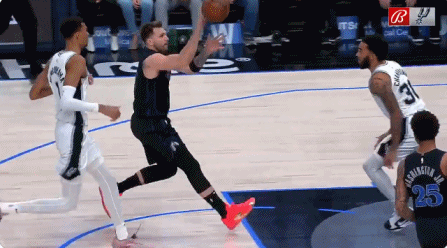 NBA镜头：文班亚马的长臂，这都能覆盖到，不是遮天蔽日吗？
文班的盖帽功力已经让