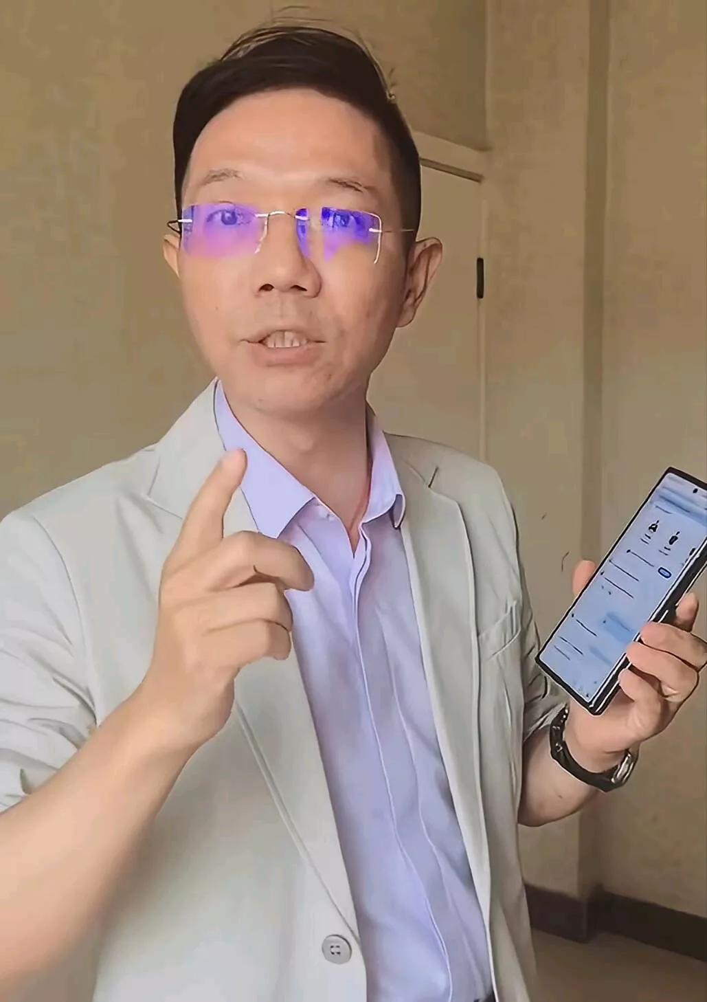 案件宣判前夕李圣律师再遇“李鬼”！关键节点频遭搅局背后猫腻引众怒
 
距离19号