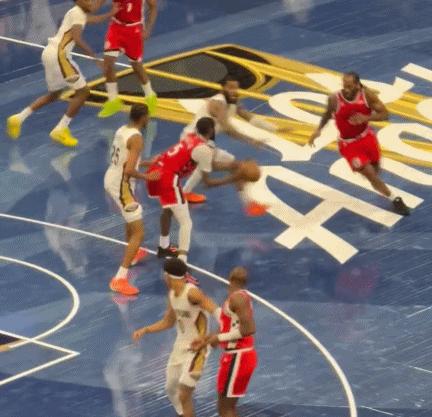 太有趣了，nba杯快船126-124险胜鹈鹕，这场比赛哈登出现了非常有趣的一幕看