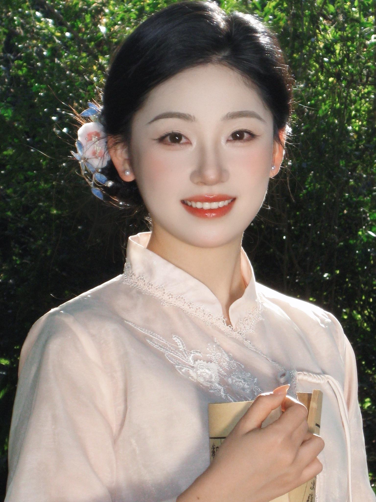 女儿心总如水。