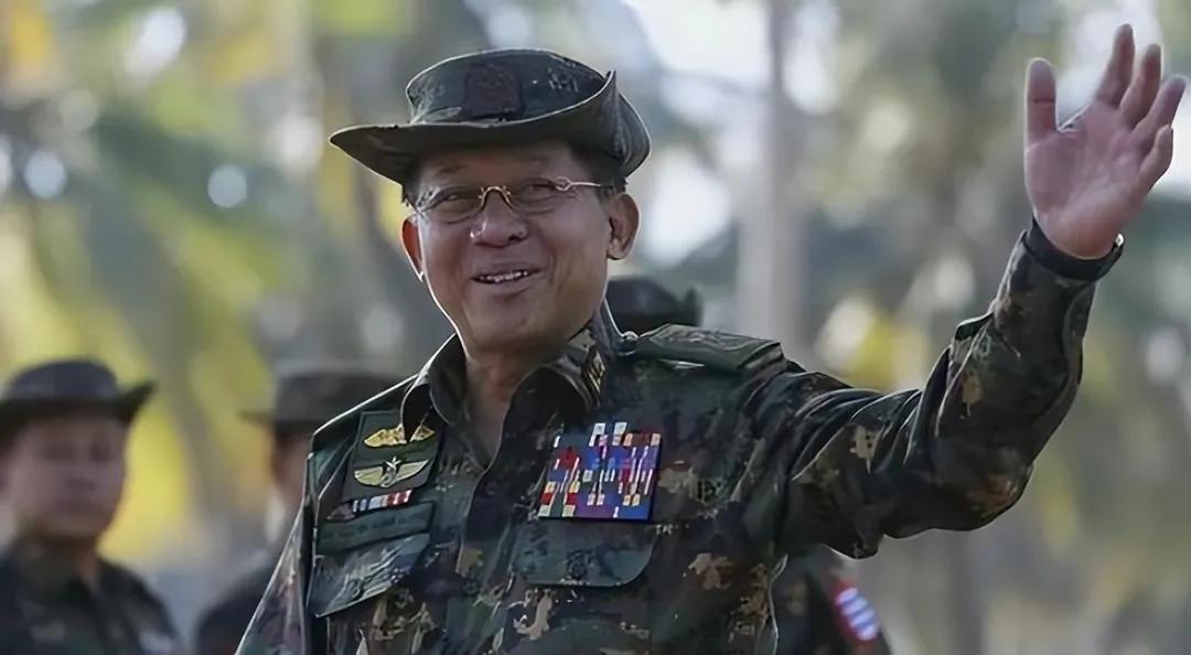 这次老街大战，缅军是跟四大家族一伙，联手抗击同盟军的。那问题来了，白所成们可是咱