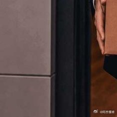 意甲豪门AC米兰官方发布公告宣布，因为本赛季没能获得欧冠资格，主帅阿莱格里、俱乐