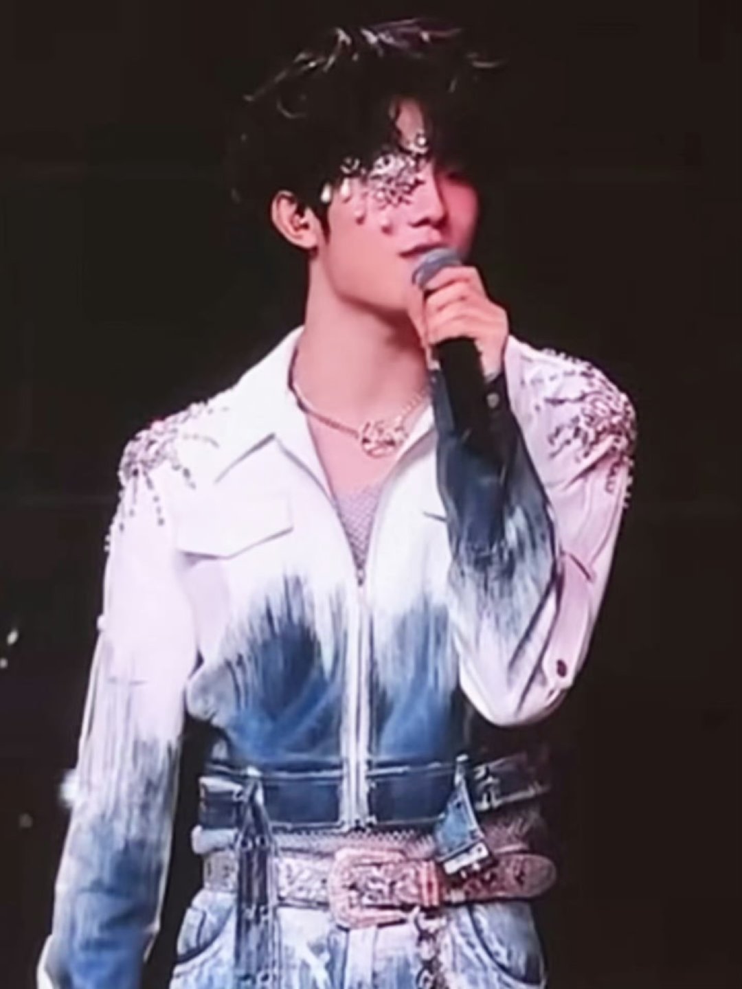 苏新皓钻石眼罩 苏新皓钻石眼罩 