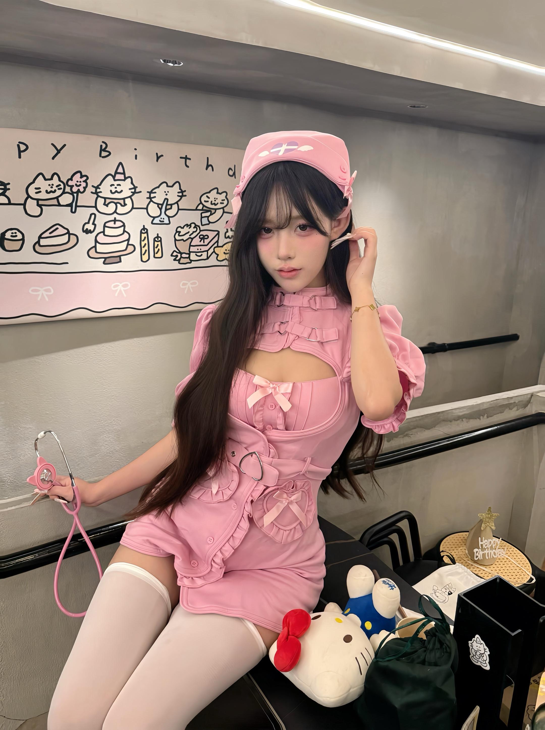 你的心跳声好吵。