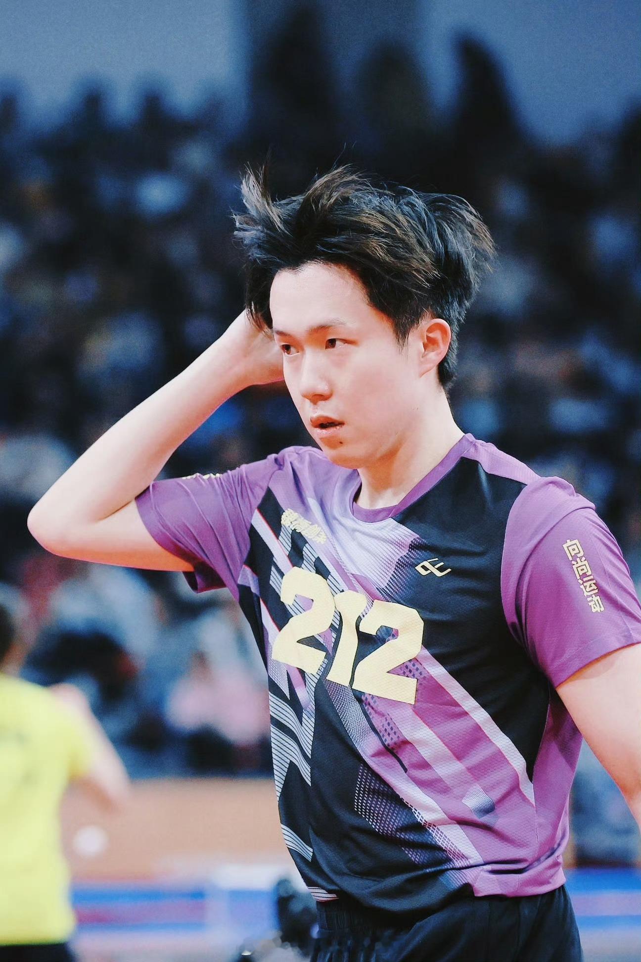 王楚钦紫色战袍 是紫色！ 