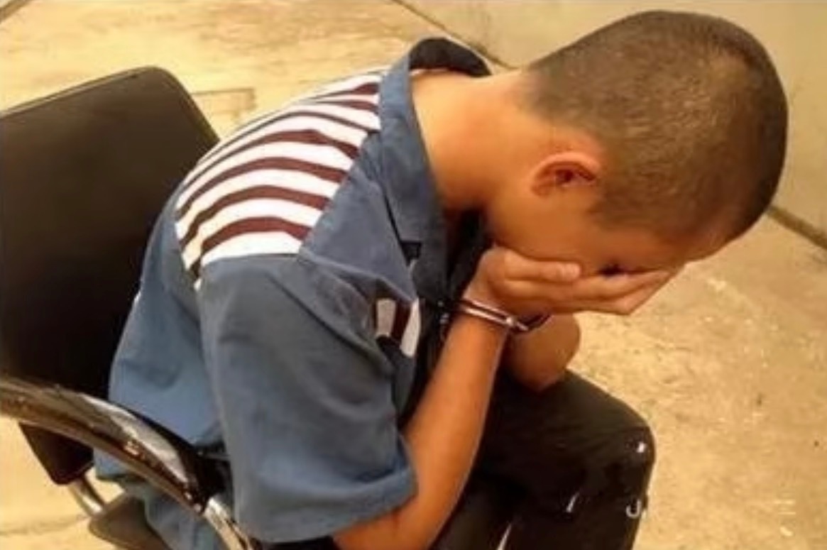 我觉得还是判轻了，才13年，减减刑甚至10年就出来了……现在小孩都早熟，我觉得年