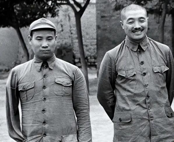 1937年10月18日，雁门关南麓的黑石头沟，贺炳炎在阵地上来回走着，空荡荡的右
