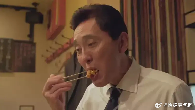 《孤独的美食家》十季长青：平淡里藏着最戳人的治愈谁能想到，一部 “大叔吃饭剧” 
