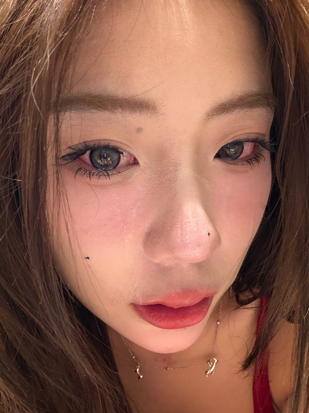 美瞳：lurve柏林布偶睫毛：婉嫔九尾兔粉饼：花间颂粉底：nars色号L0.5口