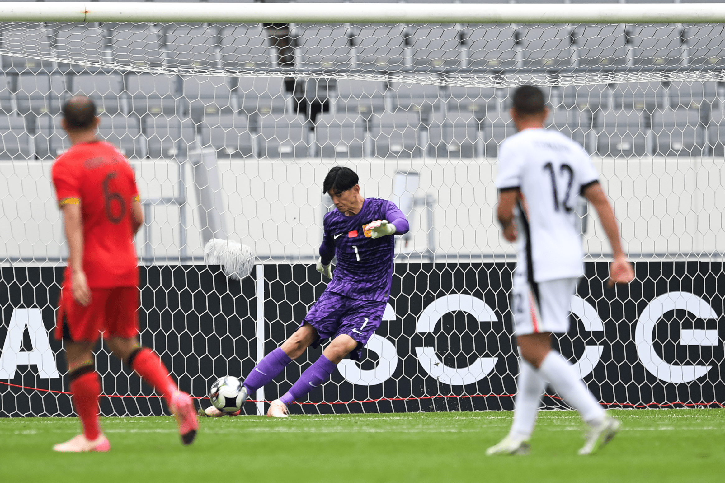 颜骏凌：FIFA系列赛很有锻炼价值，需要检验战术和抗压能力