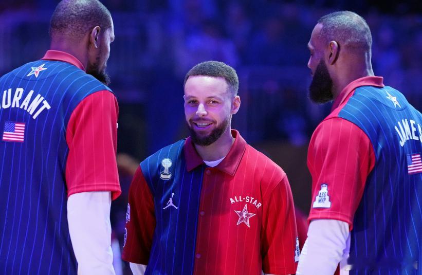 近日火箭球星杜兰特和范弗里特在播客节目《Unguarded》中谈到了全明星话题。