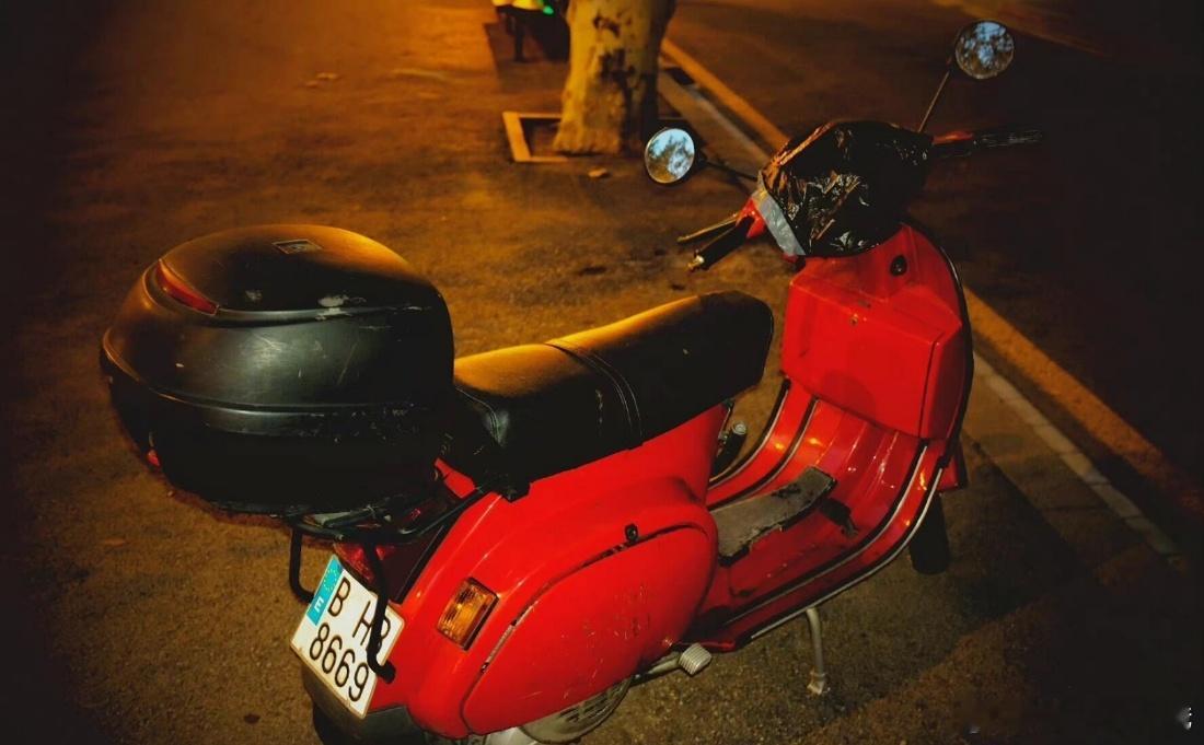 在生活里找易烊千玺的影子 跟随千玺的镜头学习观察生活，像是获得了一种新的感知能力