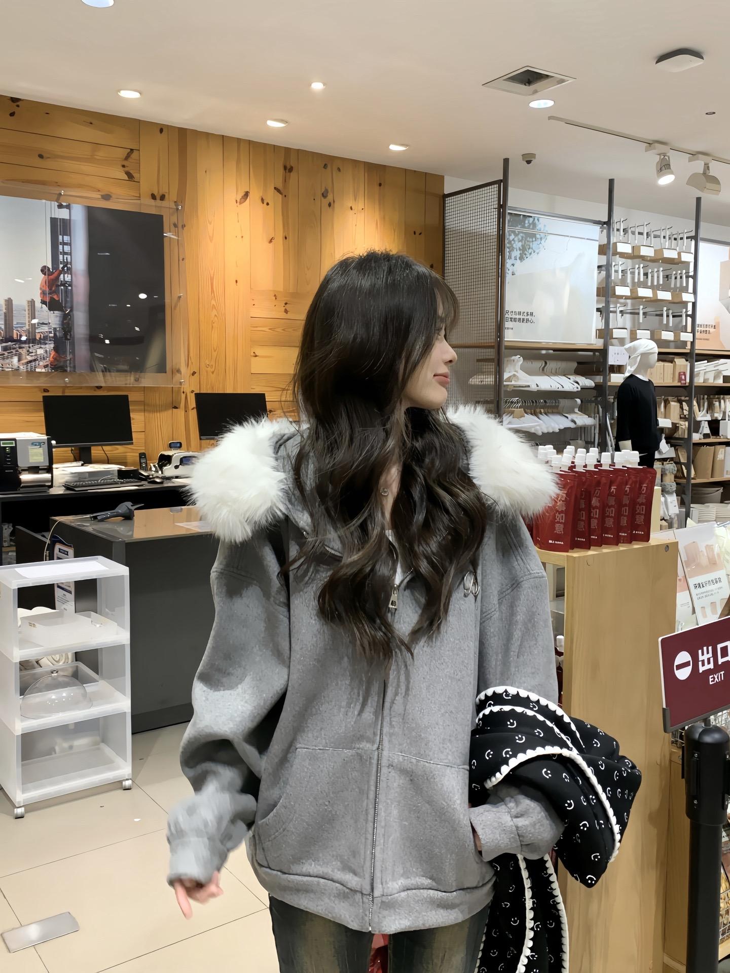 目光对视时是文字失效的瞬间