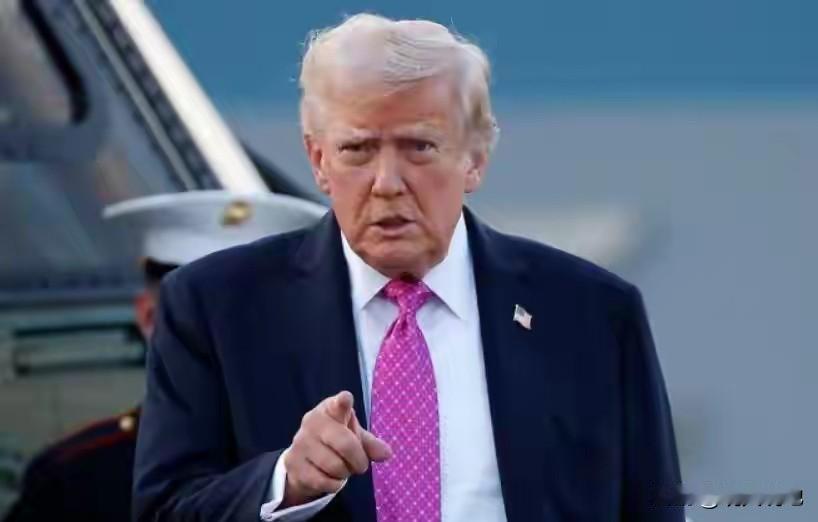 朋友一起把酒言欢，借着酒劲聊起老美的川普，既然声称4月要来华，又缘何仍对中国步步