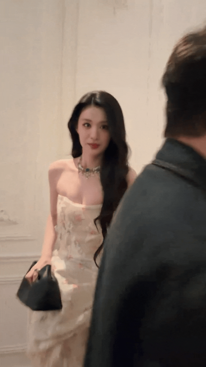 王楚然的美貌真的很有冲击力！