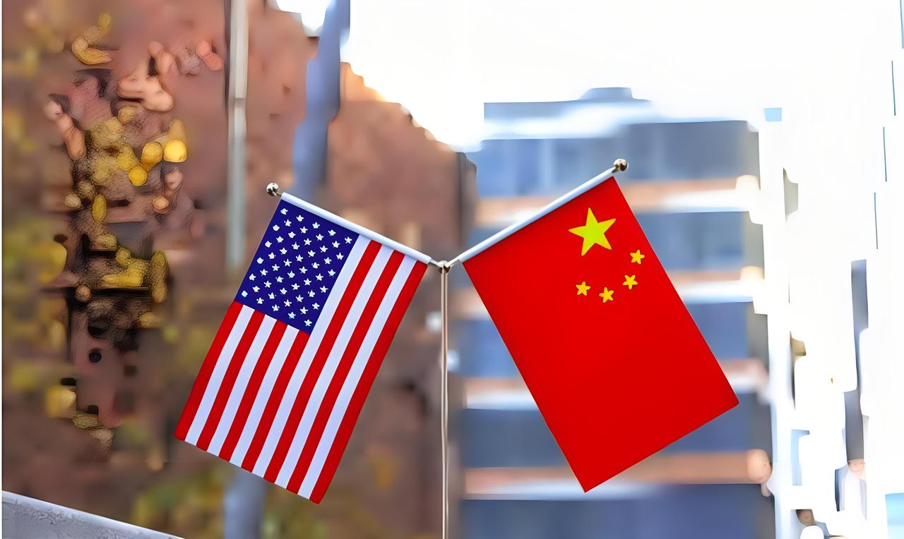 我们国家现在几乎是在刀刃上行走，处境非常艰难，大家一定要有忧患意识，兢兢业业干好