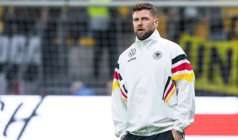 沙尔克04有意在今夏签下菲尔克鲁格！目前，沙尔克在本季德乙联赛占据榜首，有望在今