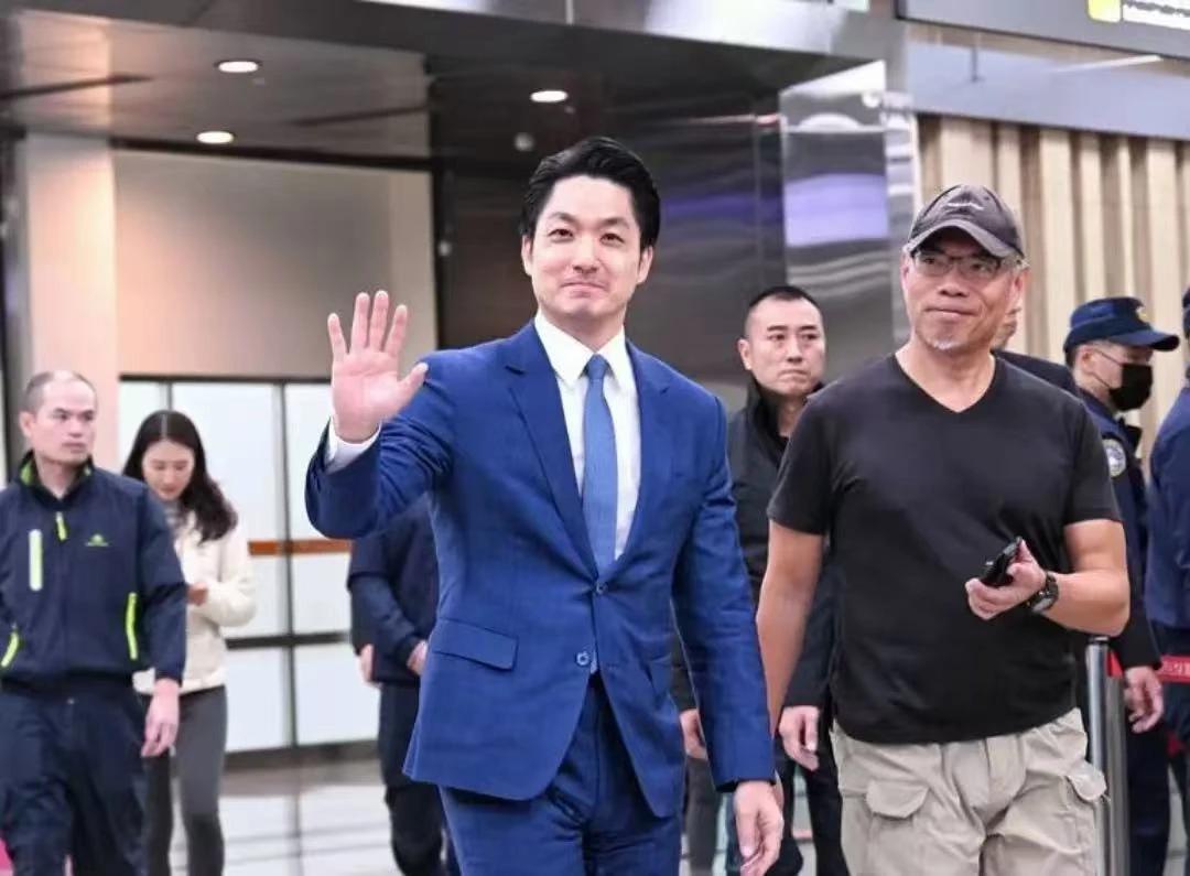 蒋万安将拜会卢秀燕，侯友宜要泼蒋万安冷水？非常不简单

日前，岛内蓝绿对决之势非