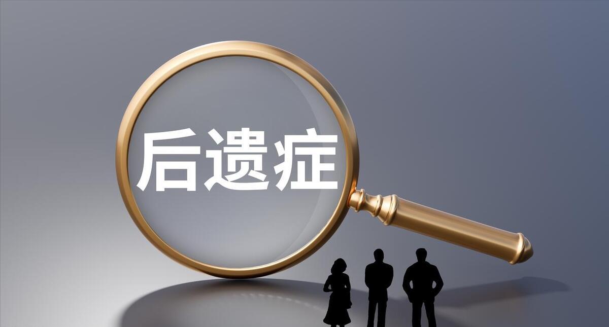 昨天一个病人让人伤感，感染新冠后身体越来越差，现在只能靠氧气
新冠从我们生活中逐