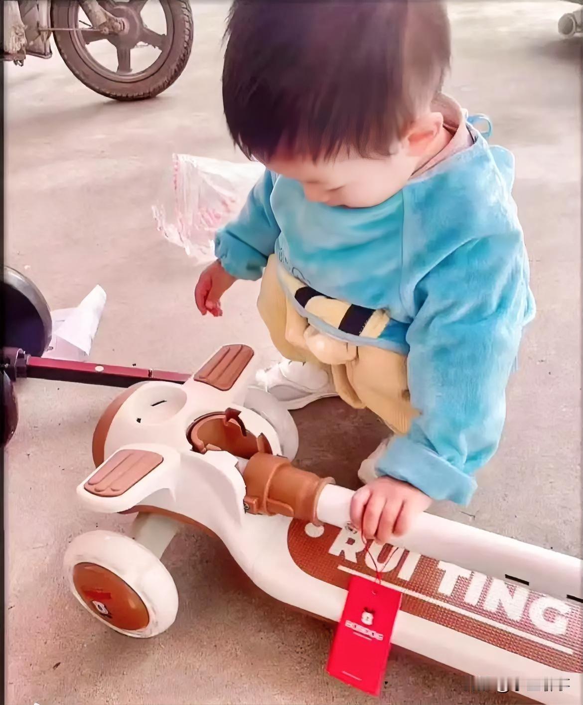 一声“妈妈”

一生牵挂
 
我至今记得清清楚楚，孩子第一次叫“妈妈”的那天。