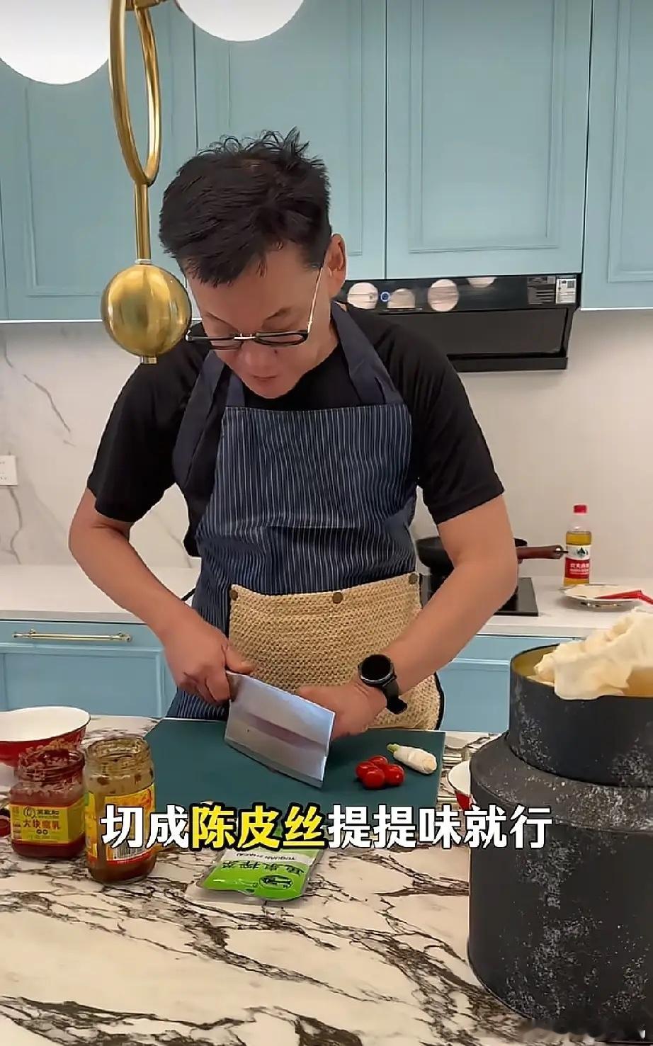 李国庆和张丹红结婚快一年终于住进新房了，张丹红晒出新房装修，法式地中海风格，很符
