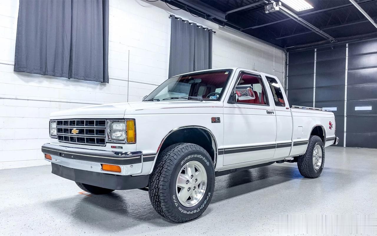 1988年雪佛兰S-10 Tahoe Maxi-Cab 4×4