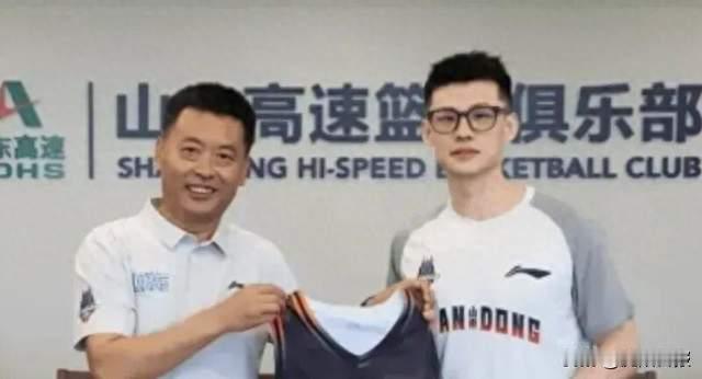 山东男篮首秀3分惜败：杨文学不敢攻筐，磨合能解决吗？