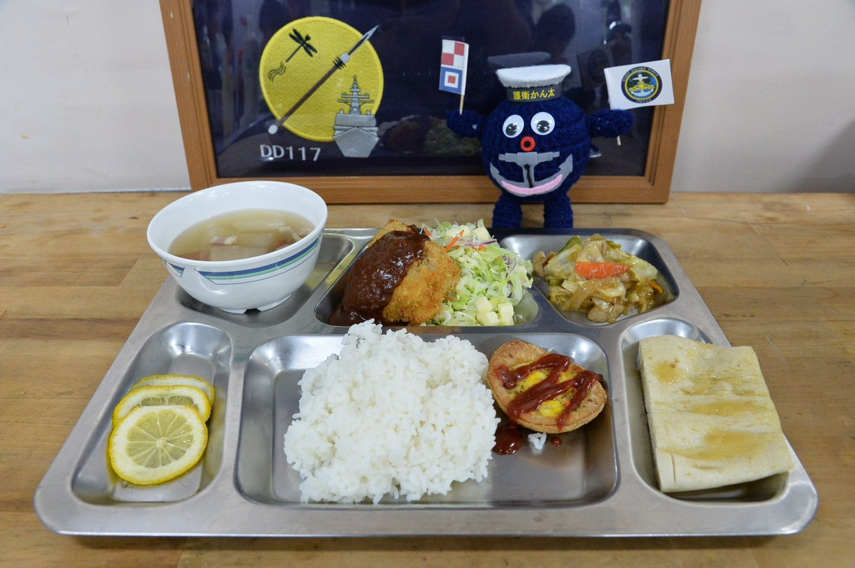 太地狱了。美国航母和两栖攻击舰上的美军士兵餐食，完全被在亚丁湾护航的日本海自碾压