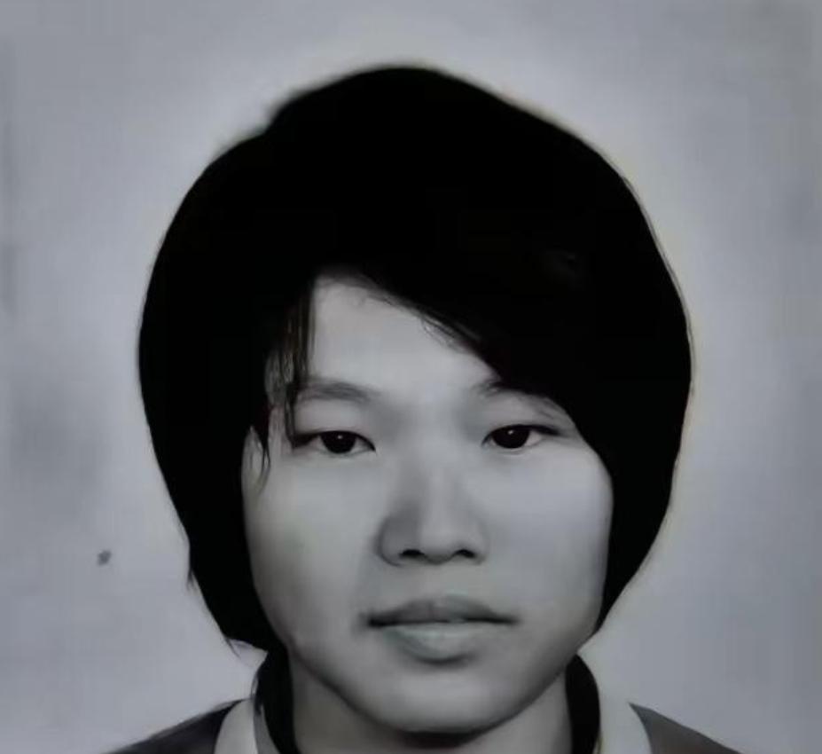 重庆“双性”奇人刘星，拥有两套生殖系统，她十八岁先是嫁人生下一子，后竟然发现自己